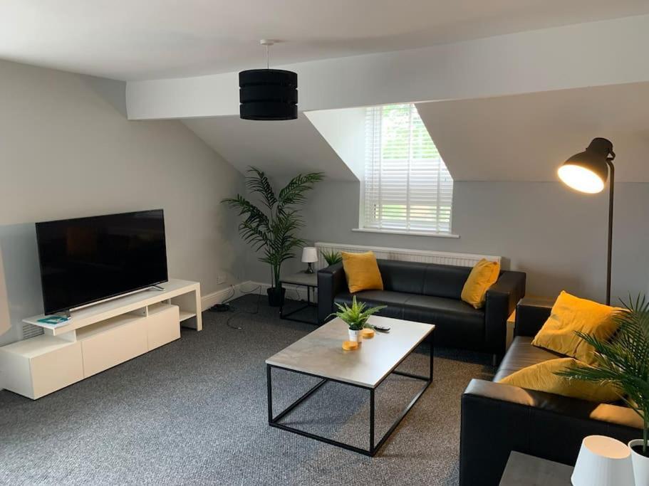 Fantastic Large 2 X Bedroom Flat, Free Parking 塞尔 外观 照片