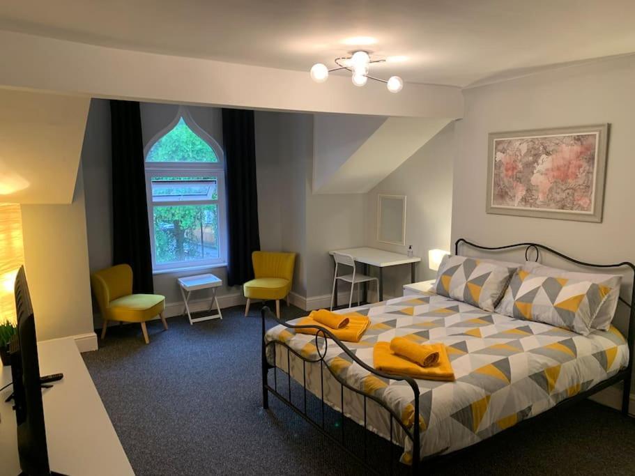 Fantastic Large 2 X Bedroom Flat, Free Parking 塞尔 外观 照片